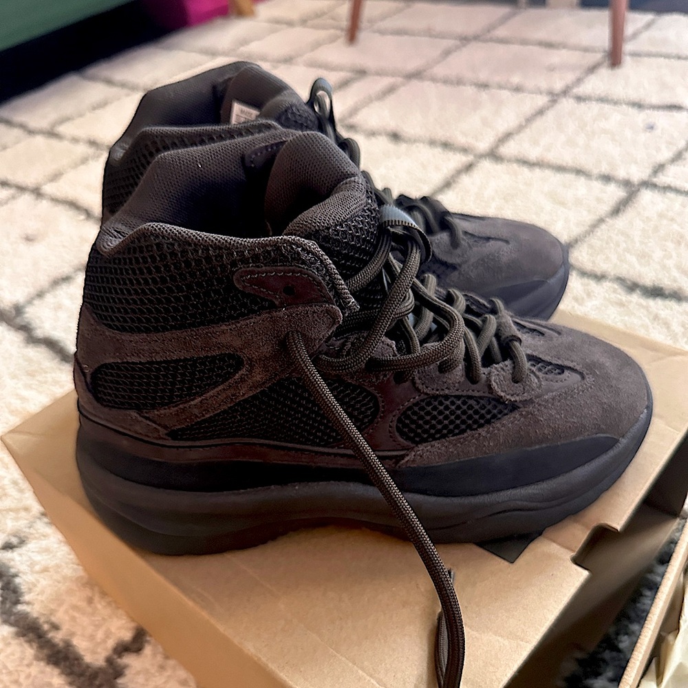 Yeezy Dessert Boot Oil